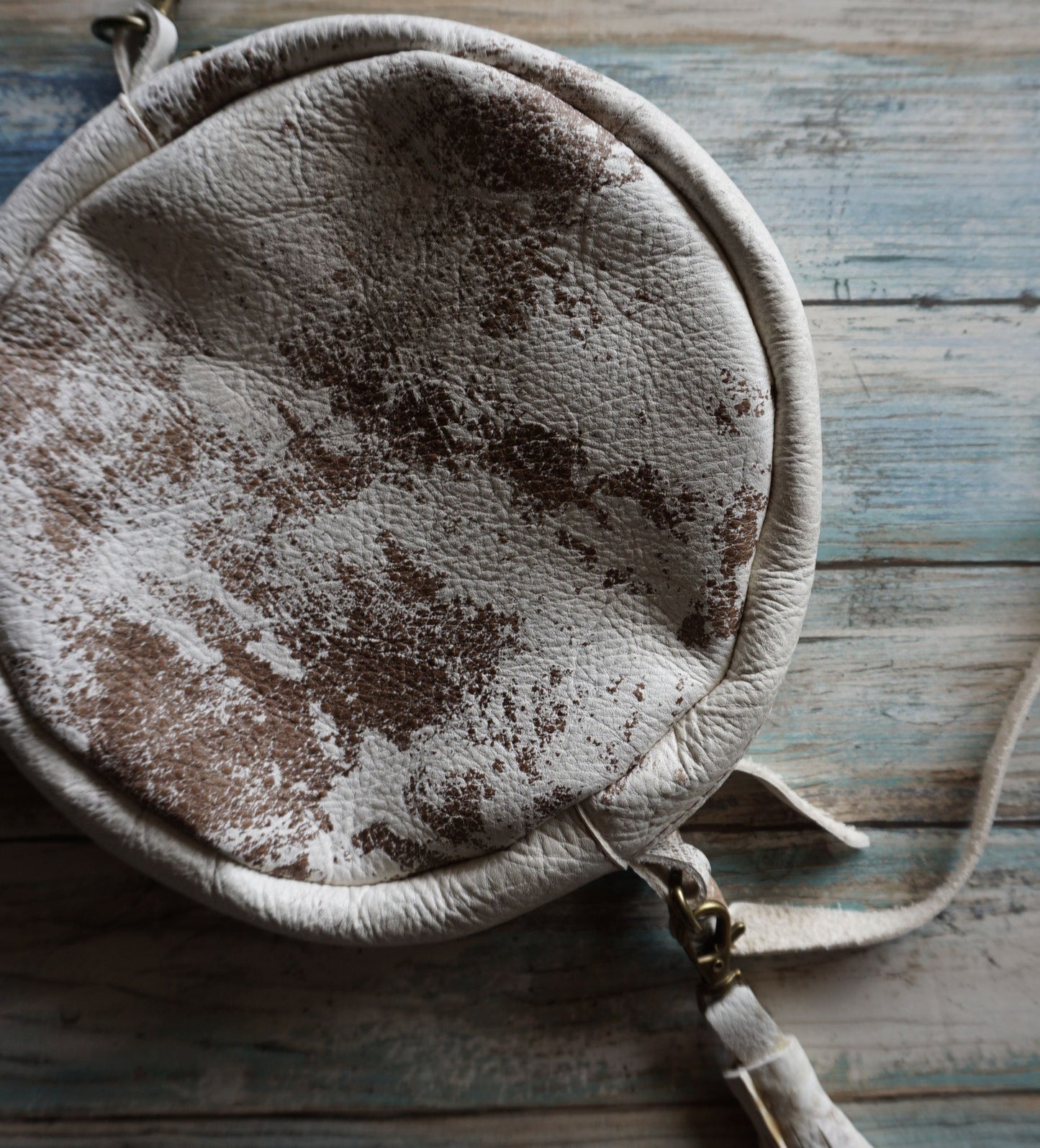 Speckled Leather Hide Round Cross body Purse, Raw Hide Leather Crossbody Bag, Round Tan Cross body Bag